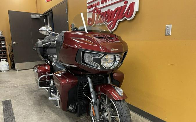 2022 Indian Pursuit Limited Maroon MetallicCrimson Metallic