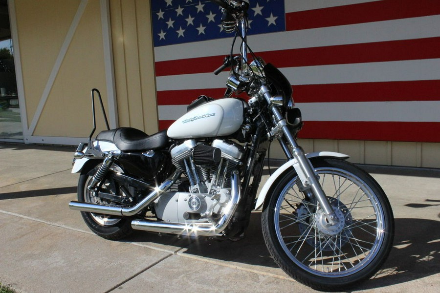 2004 Harley-Davidson® XL883C - Sportster® Custom 883