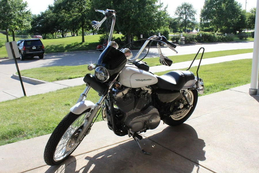 2004 Harley-Davidson® XL883C - Sportster® Custom 883