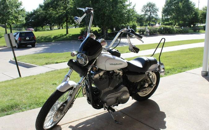 2004 Harley-Davidson® XL883C - Sportster® Custom 883