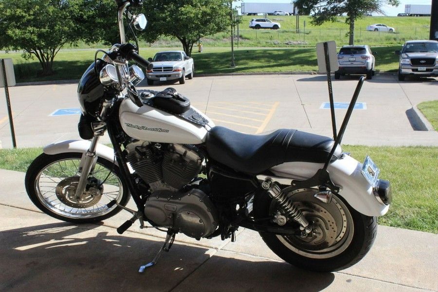 2004 Harley-Davidson® XL883C - Sportster® Custom 883