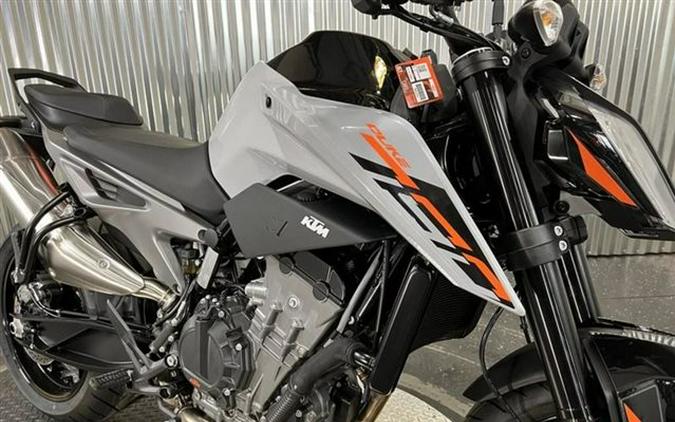 2023 KTM 790 Duke