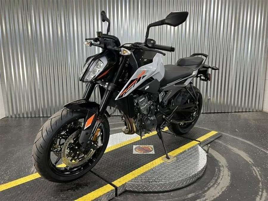 2023 KTM 790 Duke