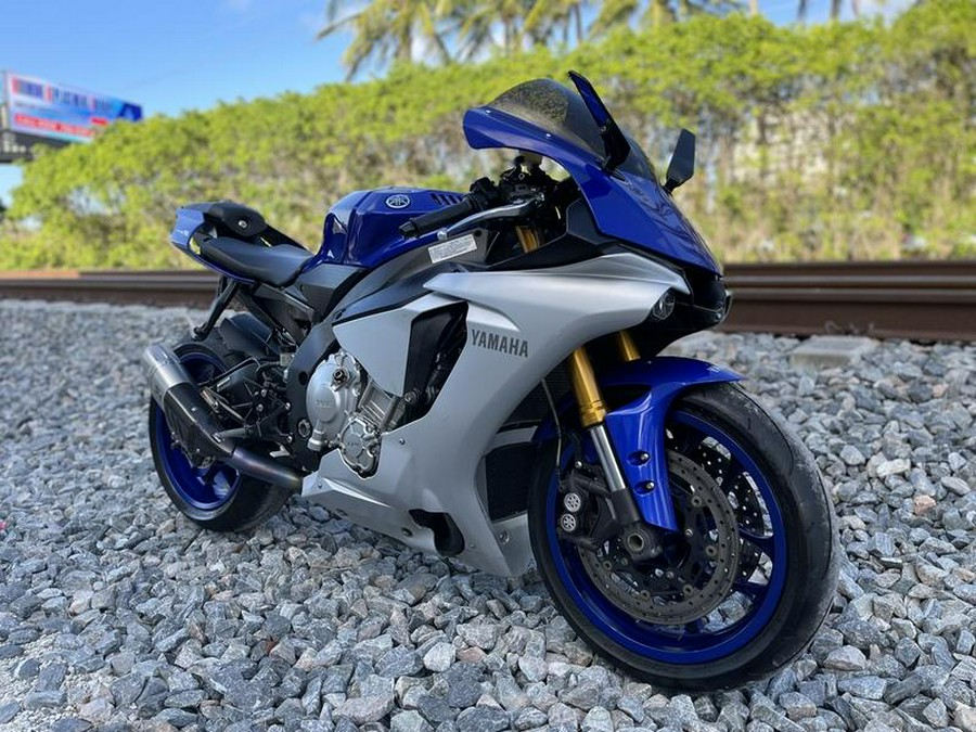 2015 Yamaha YZF-R1