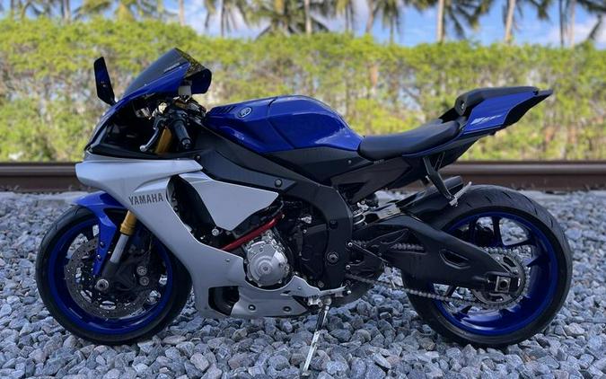 2015 Yamaha YZF-R1