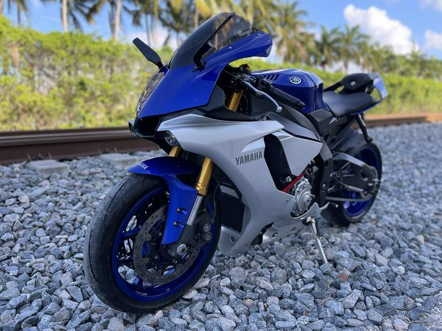 2015 Yamaha YZF-R1