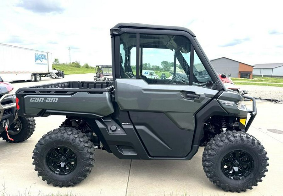 2024 Can-Am® Defender Limited HD10