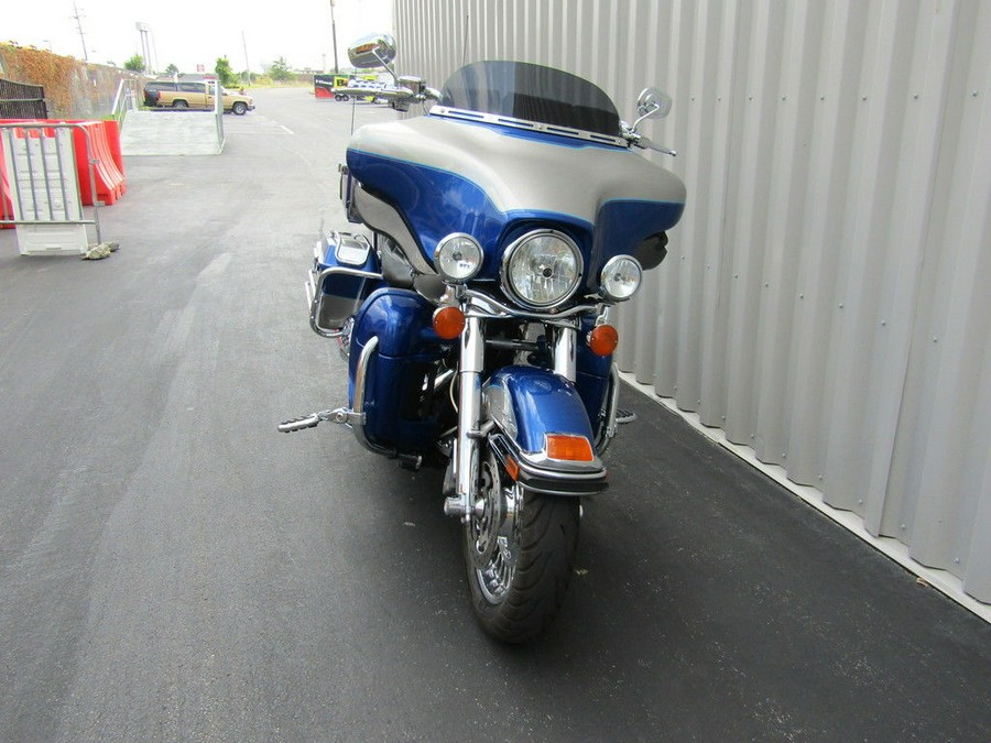 2009 Harley-Davidson® FLHTCU - Ultra Classic® Electra Glide®