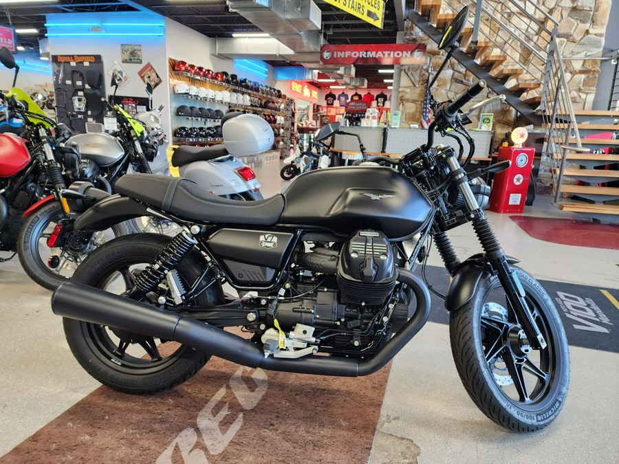 2024 Moto Guzzi V7 Stone