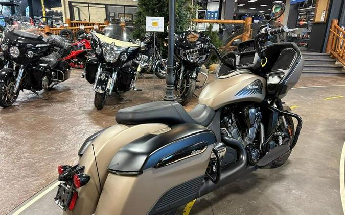 2020 Indian Motorcycle® Challenger Dark Horse Sandstone Smoke