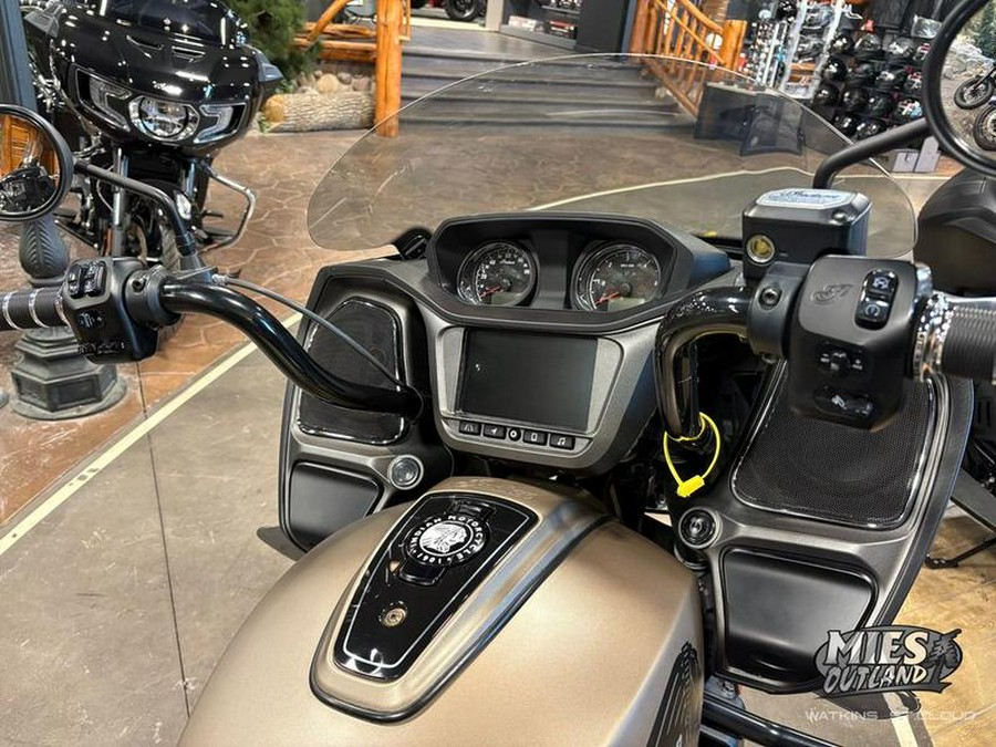 2020 Indian Motorcycle® Challenger Dark Horse Sandstone Smoke