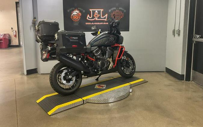 2025 Harley-Davidson® CVO™ Pan America®