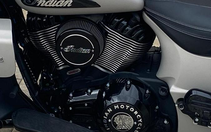 2023 Indian Motorcycle® Roadmaster® Dark Horse® Silver Quartz Smoke