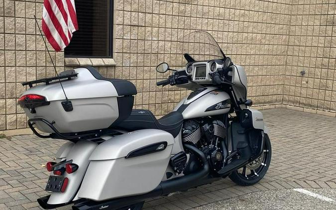 2023 Indian Motorcycle® Roadmaster® Dark Horse® Silver Quartz Smoke