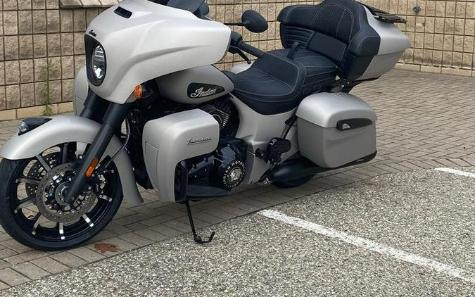 2023 Indian Motorcycle® Roadmaster® Dark Horse® Silver Quartz Smoke