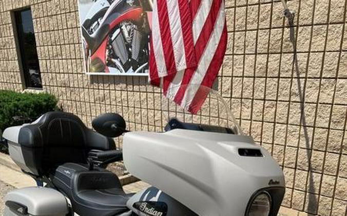 2023 Indian Motorcycle® Roadmaster® Dark Horse® Silver Quartz Smoke