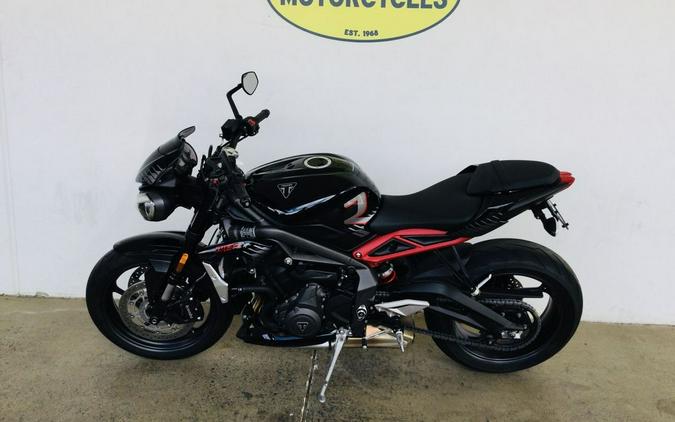 2022 Triumph Street Triple R Low Sapphire Black