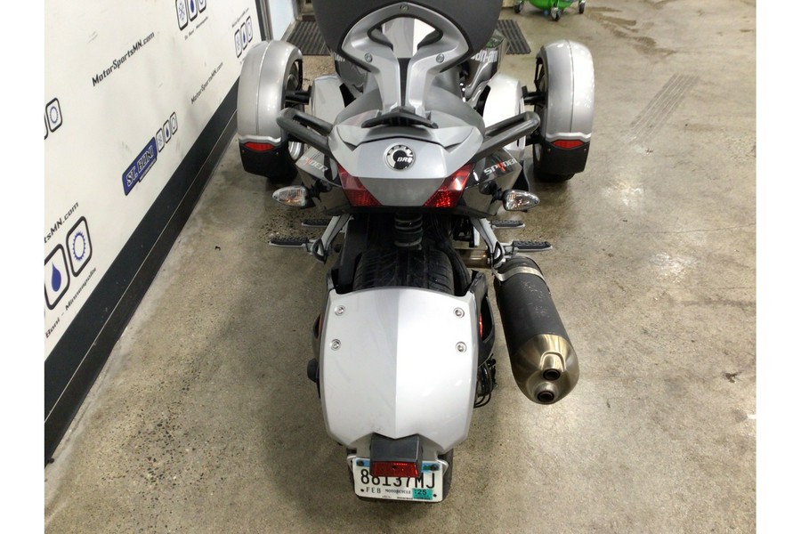 2009 Can-Am Spyder Roadster SM5