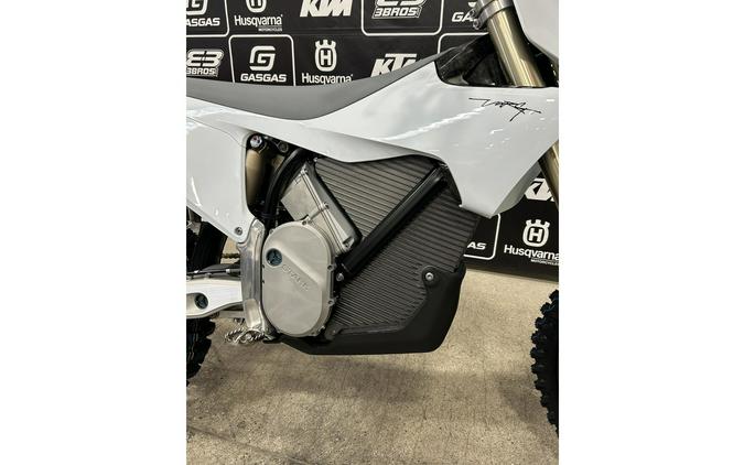 2025 Stark Future Varg MX Alpha 80 HP