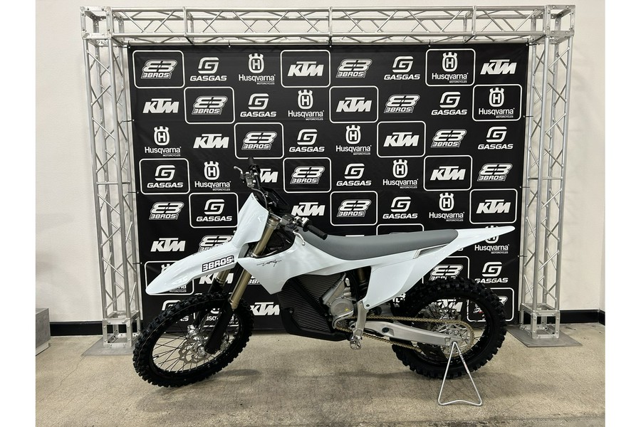 2025 Stark Future Varg MX Alpha 80 HP