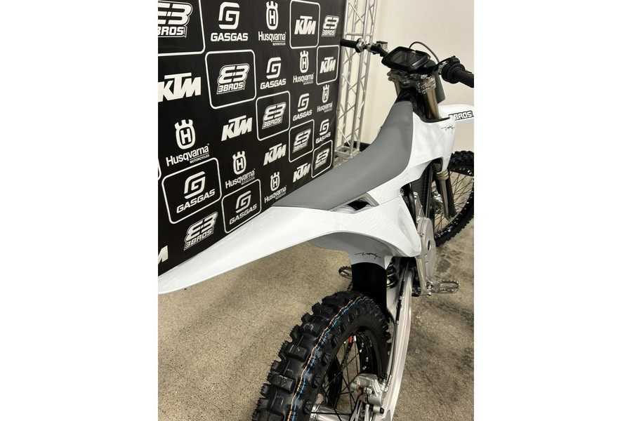 2025 Stark Future Varg MX Alpha 80 HP