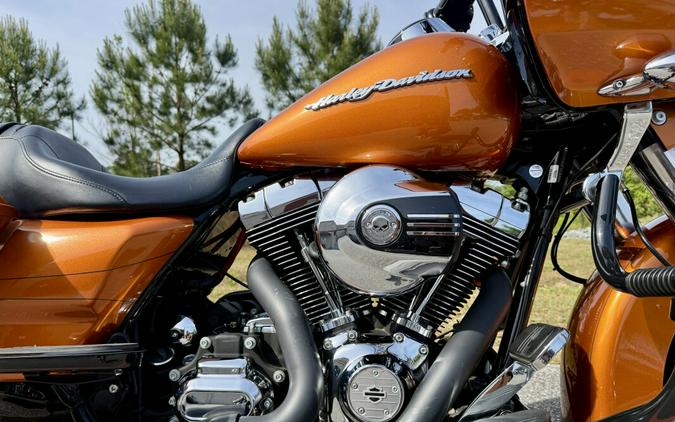 FLTRXS 2015 Road Glide® Special
