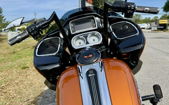 FLTRXS 2015 Road Glide® Special