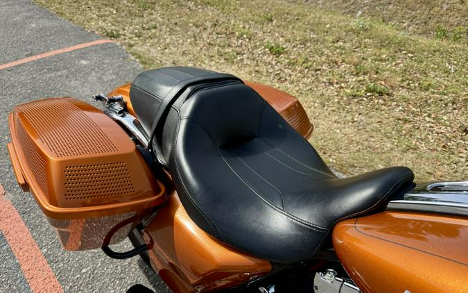 FLTRXS 2015 Road Glide® Special