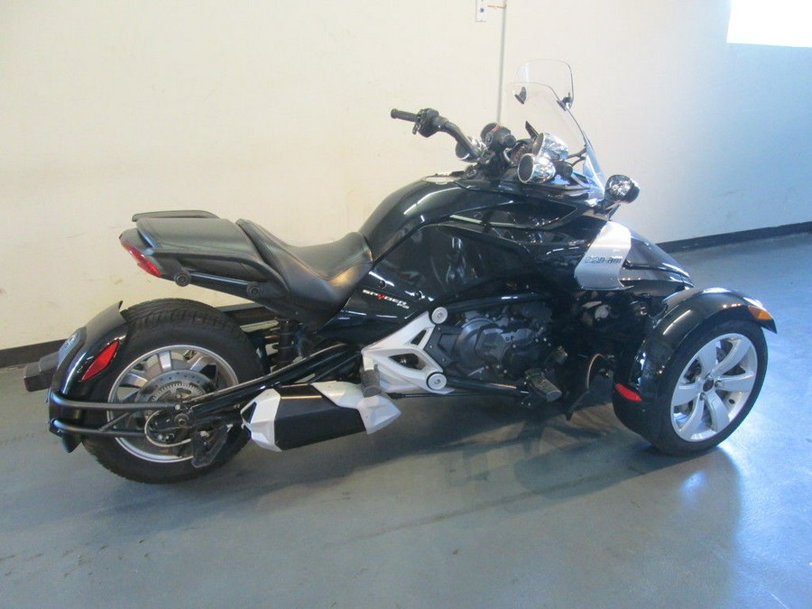 2015 Can-Am® Spyder® F3 6-Speed Semi-Automatic (SE6)