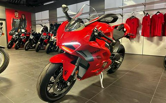 2024 Ducati Panigale V4