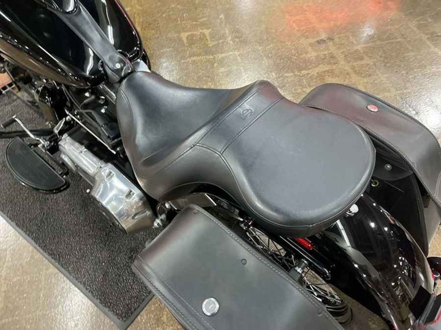 2017 Harley-Davidson FLS - Softail Slim FLHR - Road King