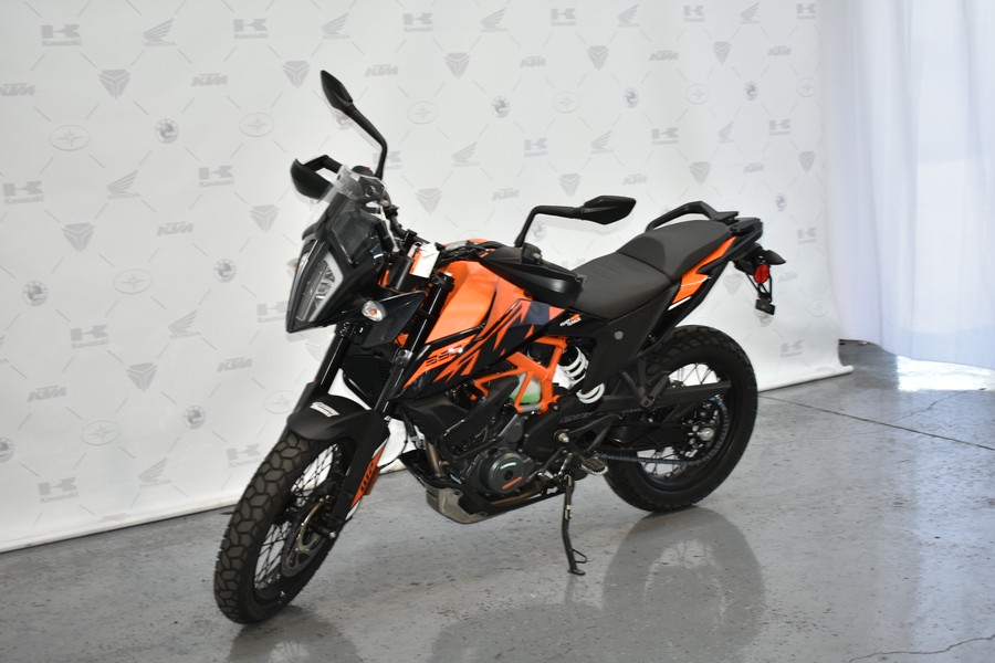 2024 KTM Adventure 390