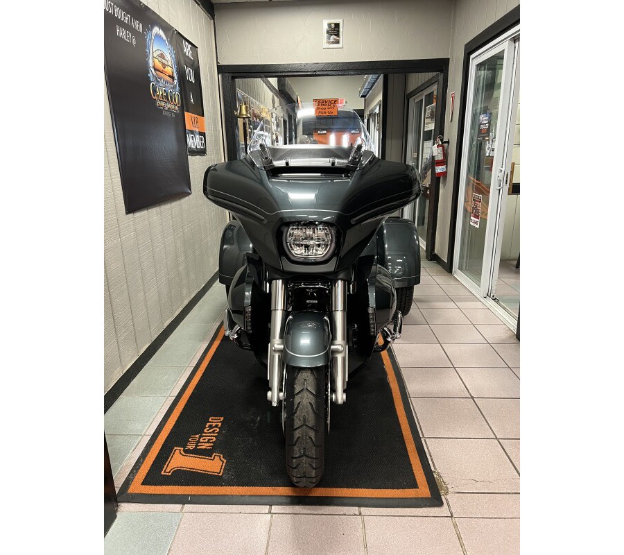 2026 Harley-Davidson® Street Glide 3 Limited Iron Horse Metallic Chrome Trim