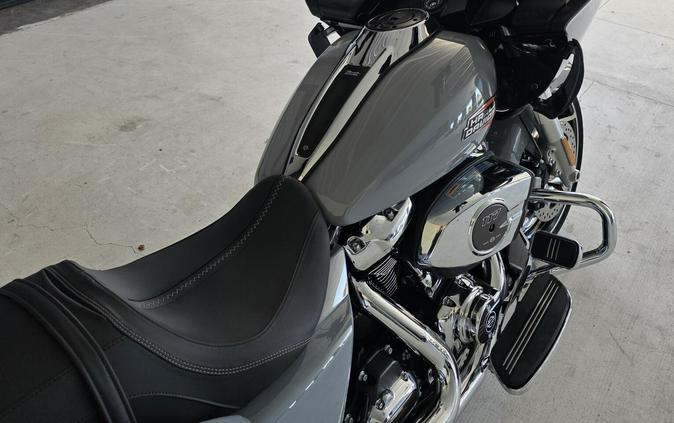 2026 Harley-Davidson® Road Glide® Dark Billiard Gray Chrome Trim