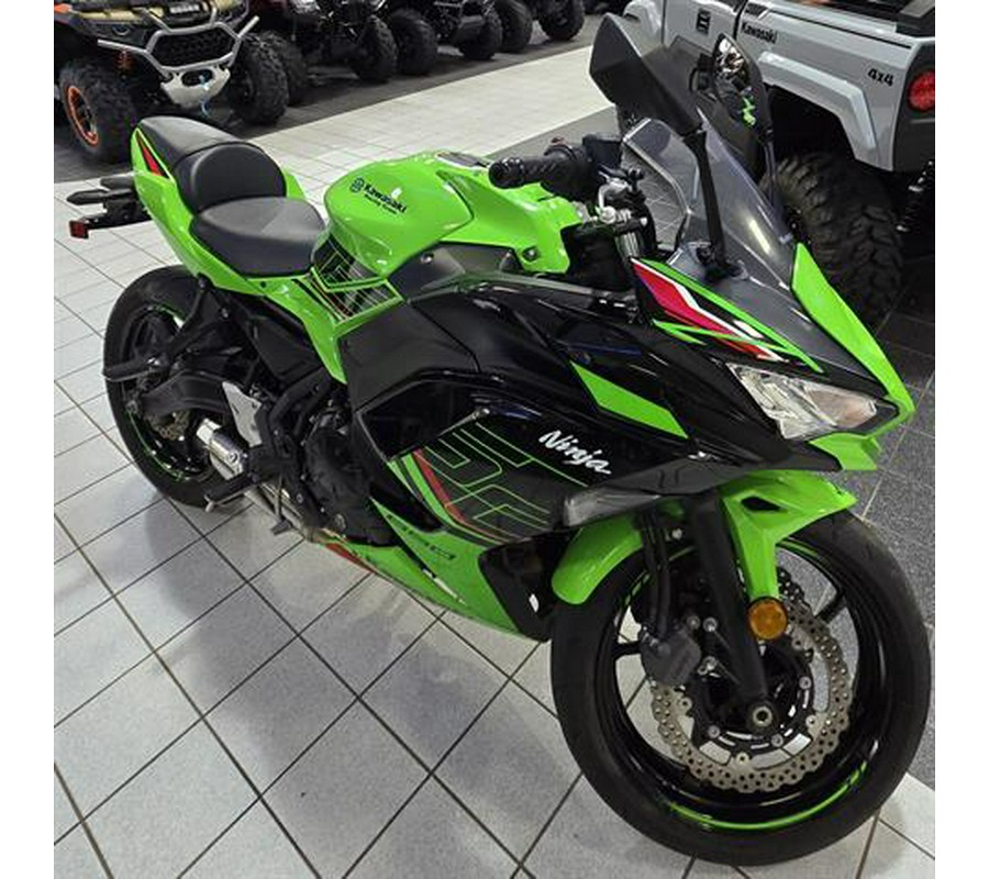 2023 Kawasaki Ninja 650 KRT Edition