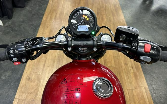 2023 Triumph Bonneville Bobber Red Hopper