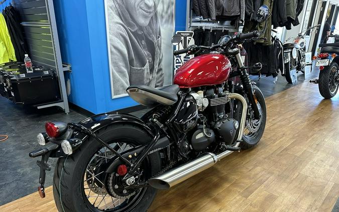 2023 Triumph Bonneville Bobber Red Hopper