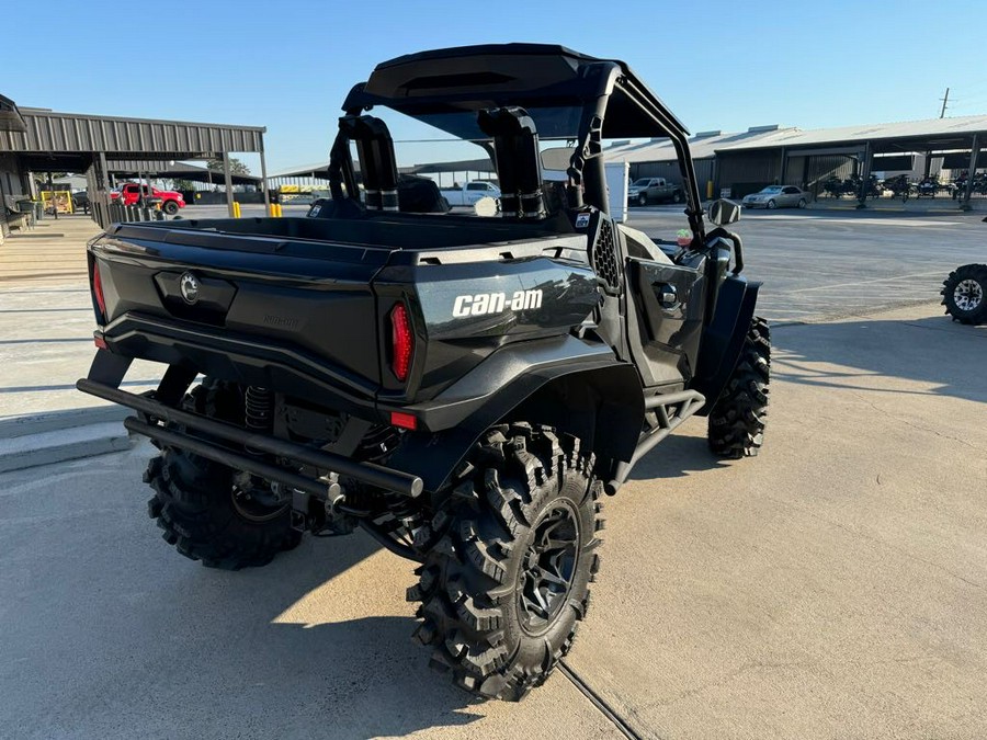 2023 Can-Am COMMANDER XT 700