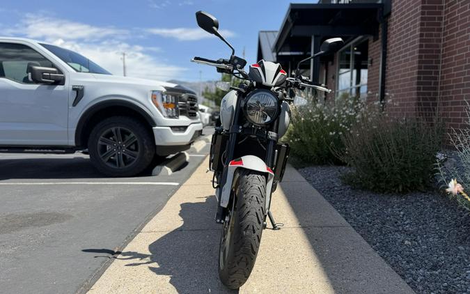 2026 Triumph Trident 800 Ash Grey