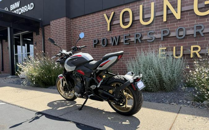 2026 Triumph Trident 800 Ash Grey