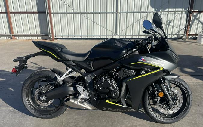 2026 Honda CBR650R E-Clutch