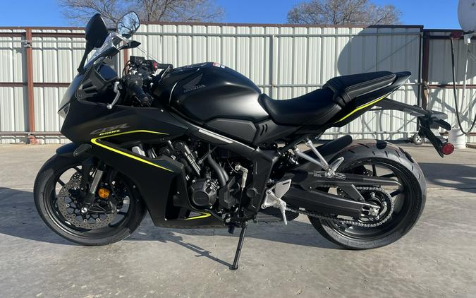 2026 Honda CBR650R E-Clutch