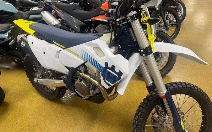 2024 FE 350s - Husqvarna Motorcycles