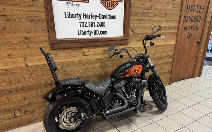 2023 Harley-Davidson® Street Bob® 114 Vivid Black FXBB