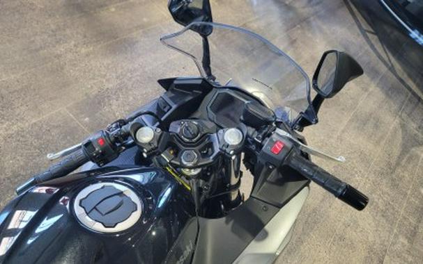 2025 Kawasaki Ninja® 500 KRT Edition SE ABS