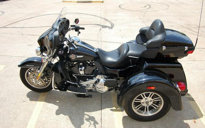 2022 Harley-Davidson FLHTCUTG - Tri Glide Ultra