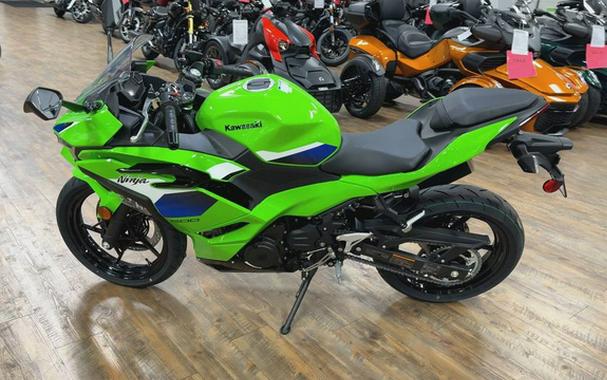 2025 Kawasaki Ninja 500 KRT Edition
