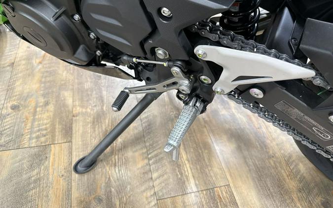 2025 Kawasaki Ninja 500 KRT Edition