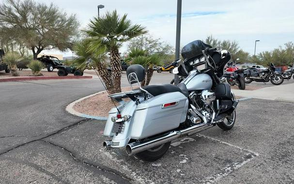 2015 Harley-Davidson® FLHXS - Street Glide® Special