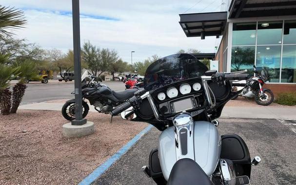 2015 Harley-Davidson® FLHXS - Street Glide® Special